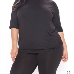 Fashion Nova Black Short Sleeve Tee